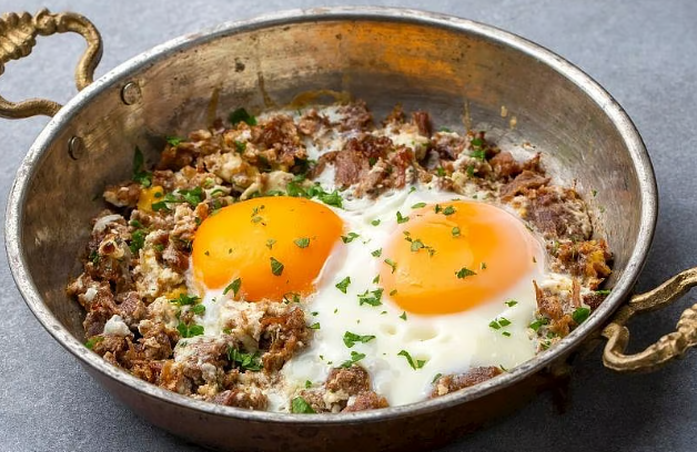 EGGS WITH STIR-FRY MEAT