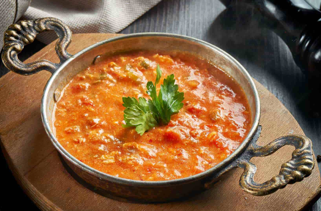 EGGS WITH MIXED TOMATO PASTE